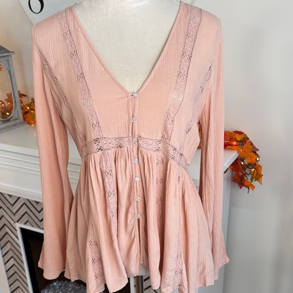 American Eagle Outfitters Tops - American Eagle Outfitters Blush Lace Button-Up Blouse